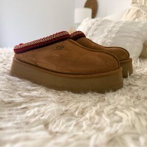 UGG Tazz Slippers